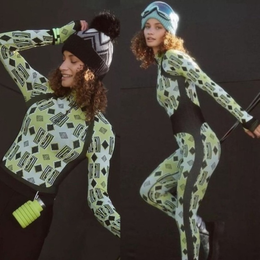 NWOT Free People FP Movement Stars From Mars Long Sleeve Layer Lime Spritz Combo